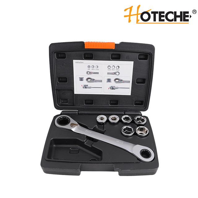13-IN-1 DOUBLE RING REVERSIBLE RATCHET WRENCH